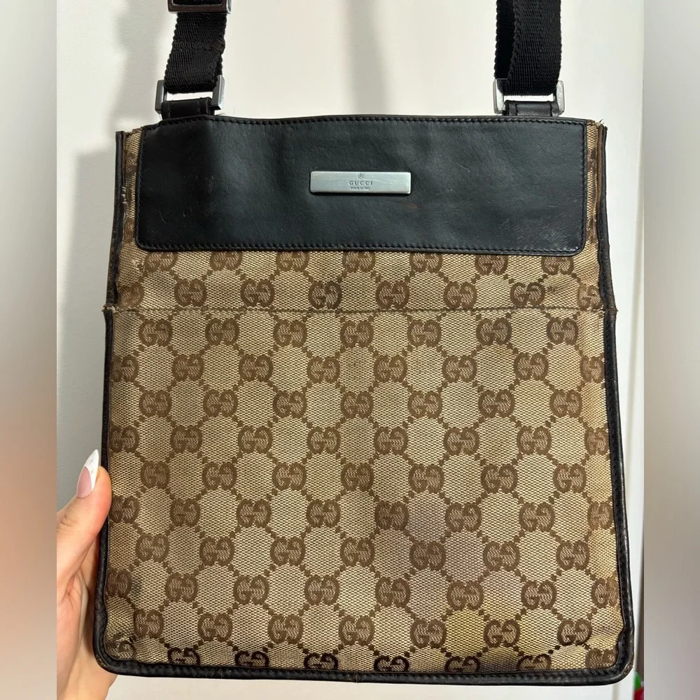 Gucci Brown GG Canvas Messenger Crossbody Bag Monogram Mens Womens $849 - Picture 1 of 10